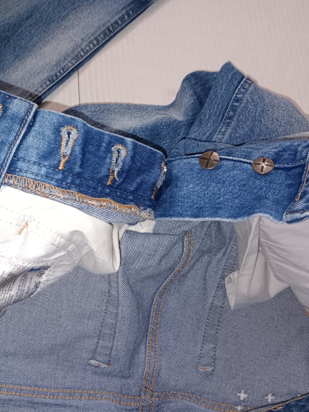 KSUBI BUTTON FLY DISTRESSED 31" WAIST DENIM JEANS - Picture 5 of 14